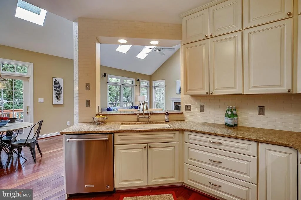 Photo of 1935 WESTCHESTER DRIVE