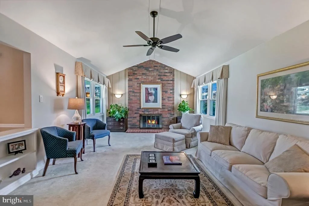 Photo of 13827 BEACON HOLLOW LANE