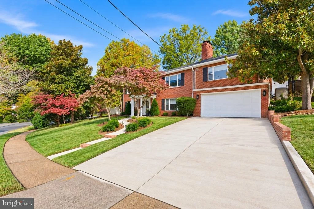 Photo of 6250 DIAMOND DRIVE