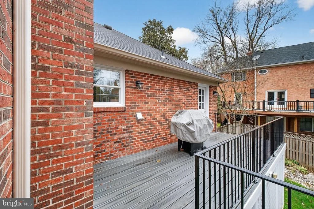 Photo of 1205 SUFFIELD DRIVE
