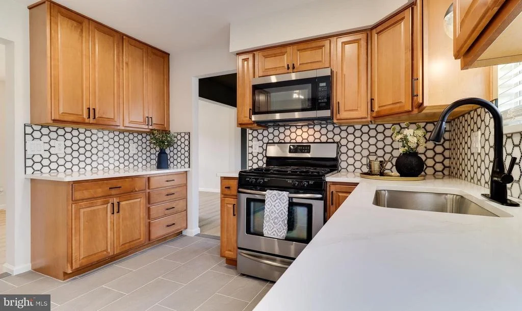 Photo of 330 PRICE AVENUE