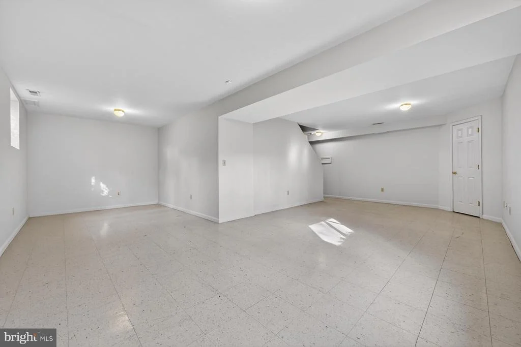 Photo of 111 JANWALL STREET