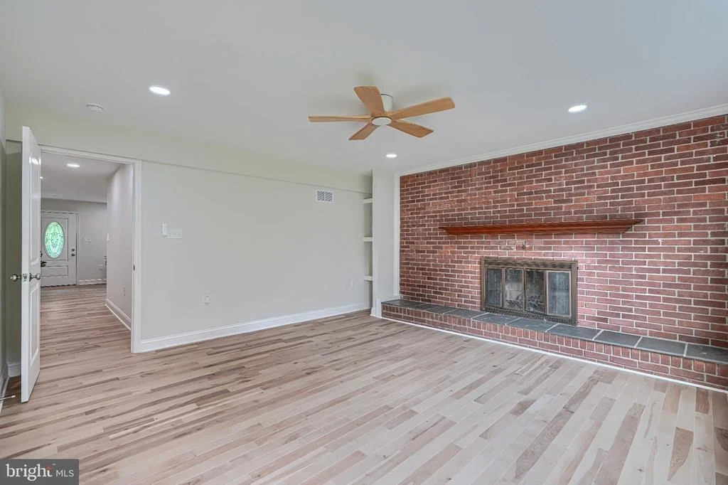 Photo of 11305 MAPLEVIEW DRIVE