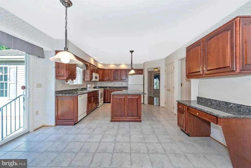 Photo of 1015 BEXHILL DRIVE