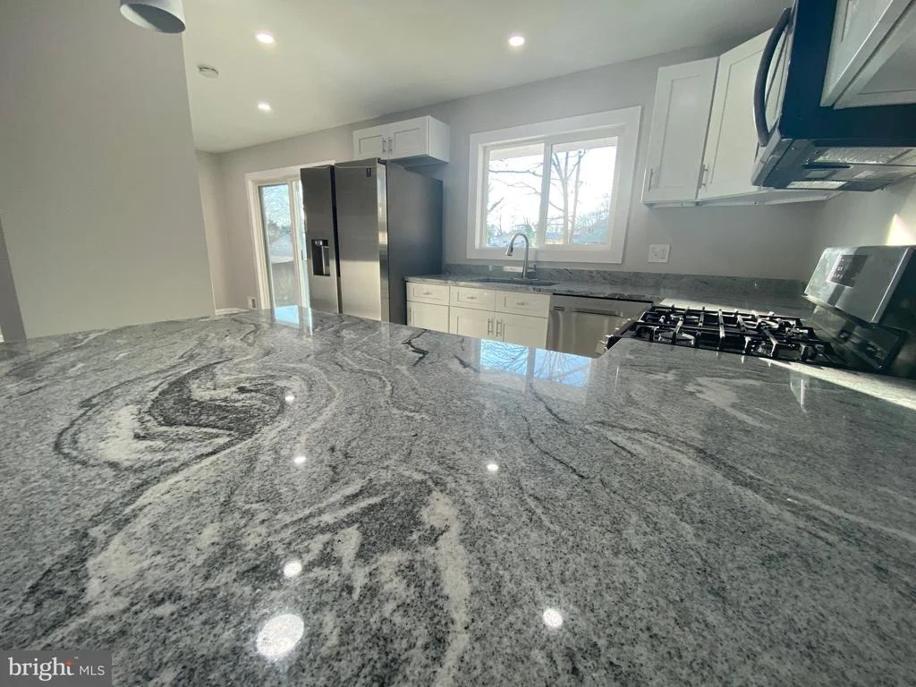 Photo of 9209 ROLLING VIEW DRIVE
