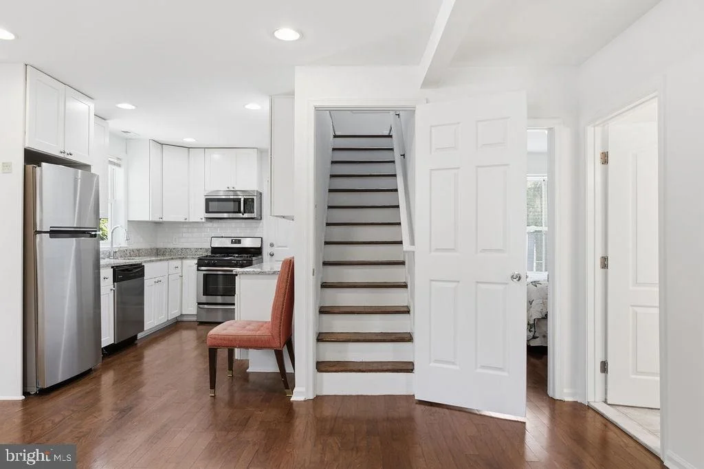 Photo of 6717 MARIANNE DRIVE