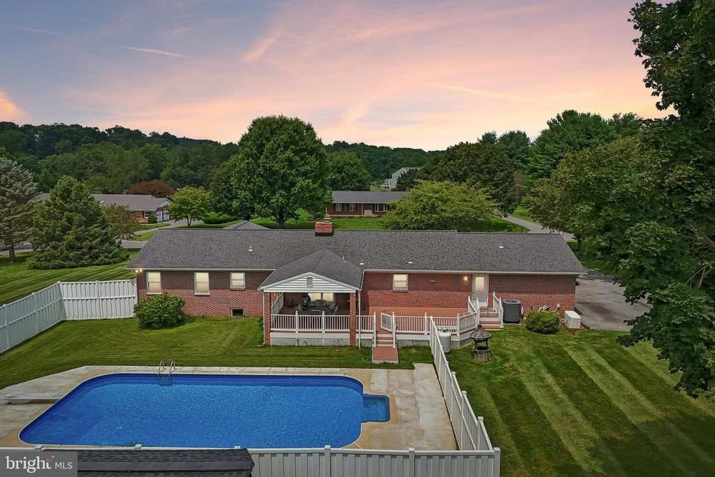 Photo of 2215 CHEROKEE DRIVE