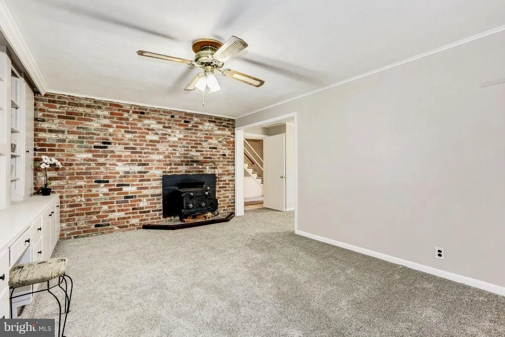 Photo of 18112 MUNCASTER ROAD