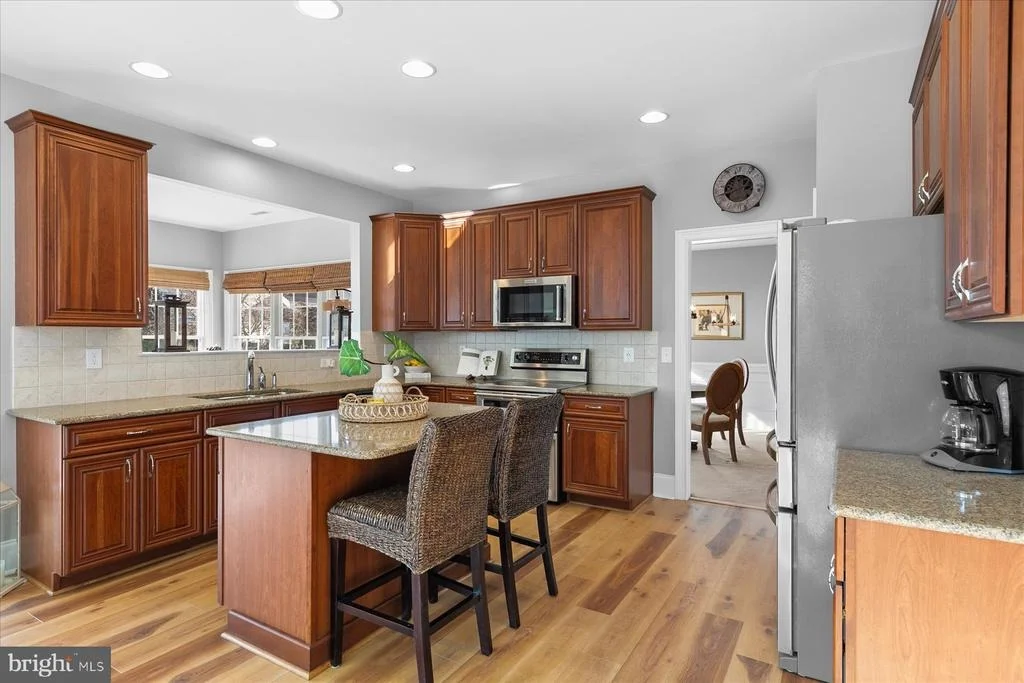 Photo of 37486 SEASIDE DRIVE
