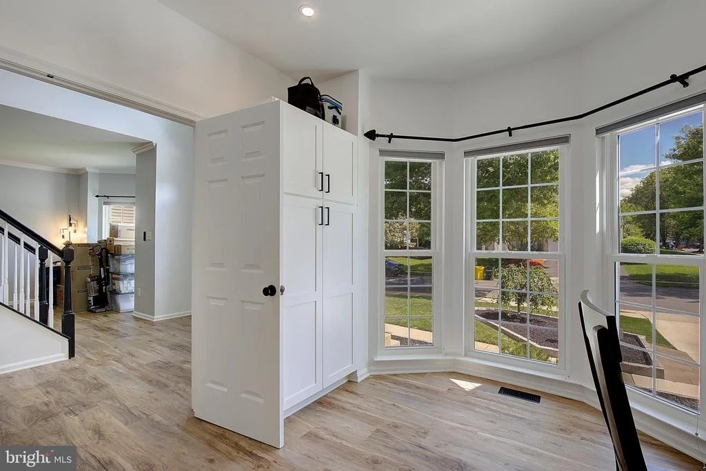 Photo of 2424 VALLEY BROOK LANE