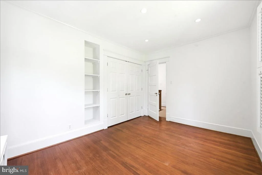 Photo of 7109 MEADOW LANE