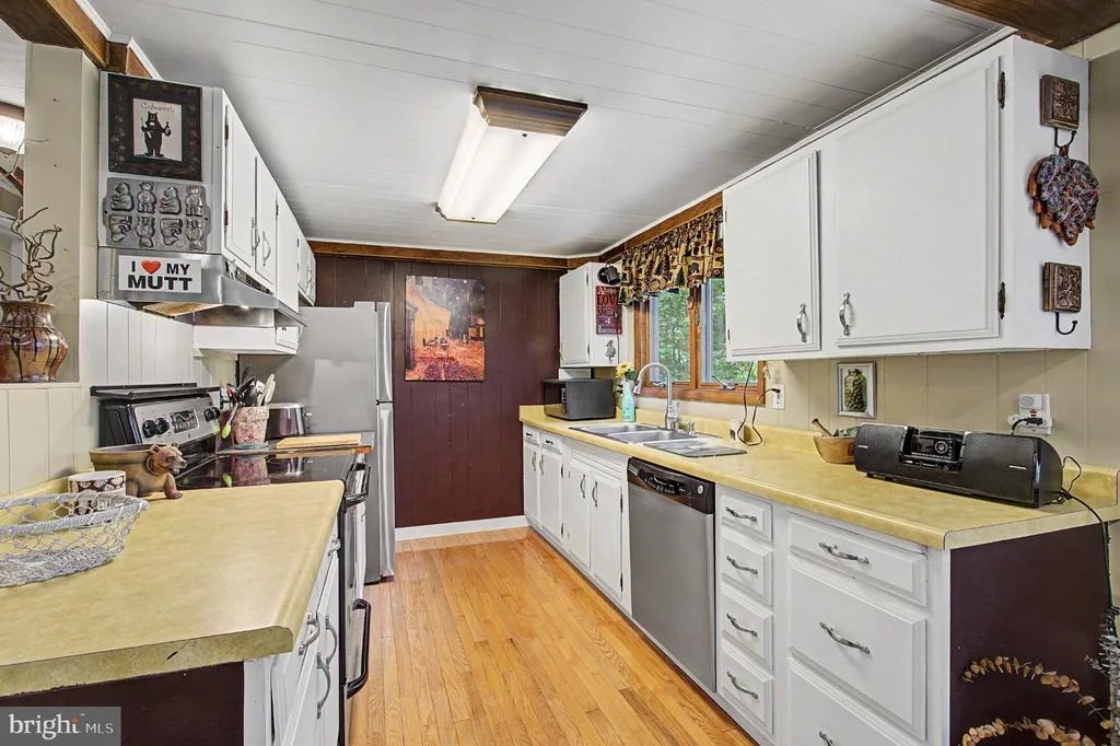 Photo of 961 CEDAR LANE