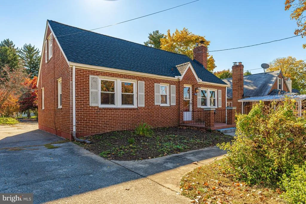 Photo of 406 LEE PLACE