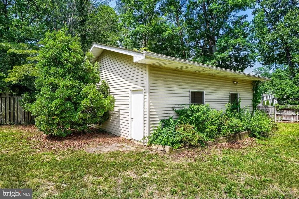 Photo of 304 PINE CIRCLE