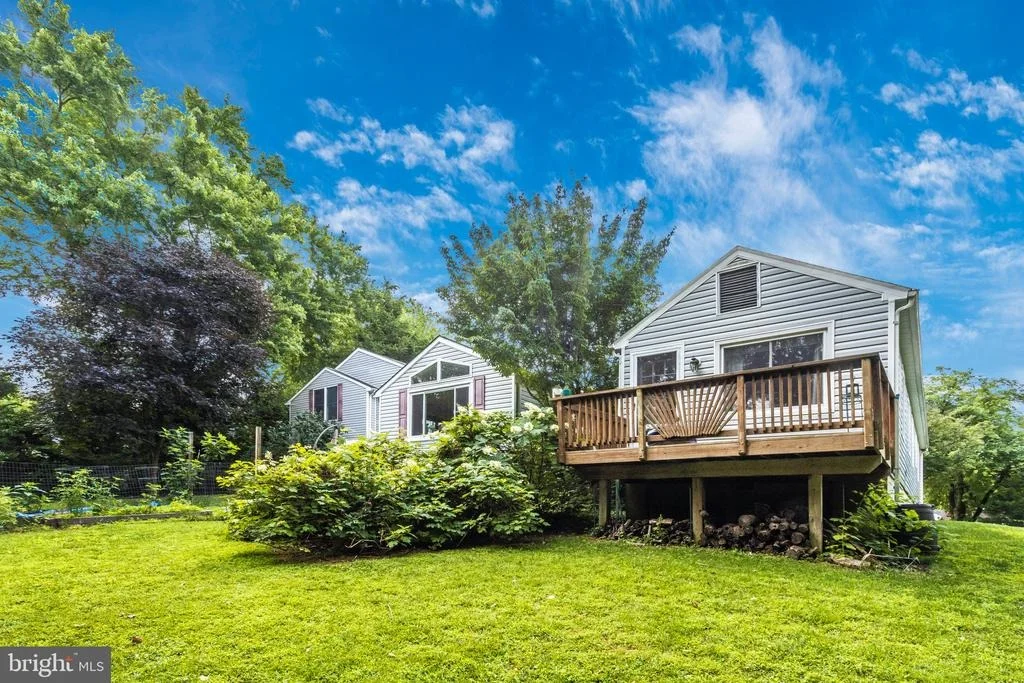 Photo of 120 PIPING ROCK DRIVE
