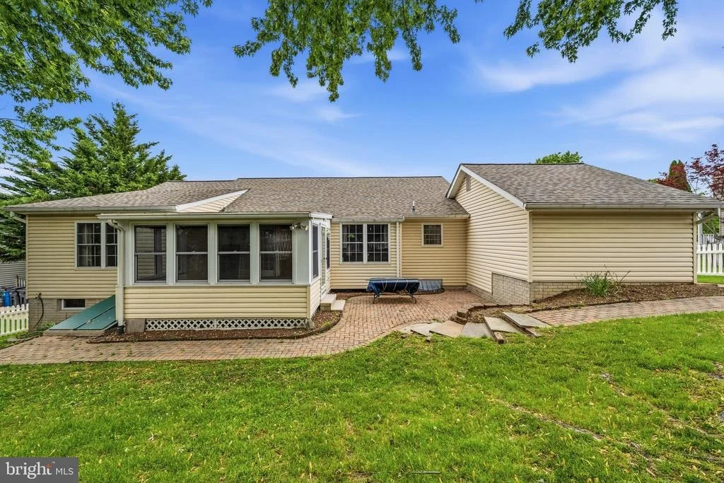 Photo of 704 COLLIER COURT