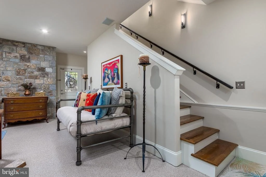 Photo of 144 ELIZABETH WAY