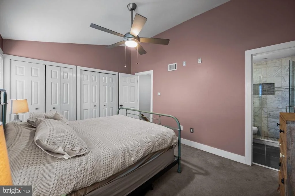 Photo of Unit 1129 at 1129 KELFIELD DRIVE