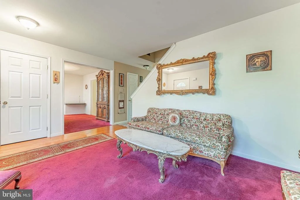 Photo of 209 W FORESTVIEW AVENUE
