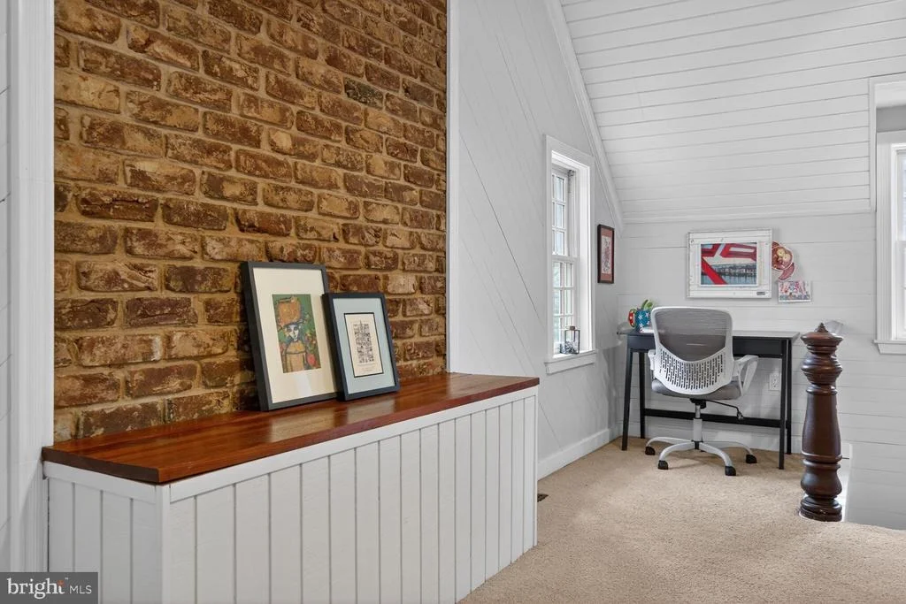 Photo of 17641 RAVEN ROCKS ROAD