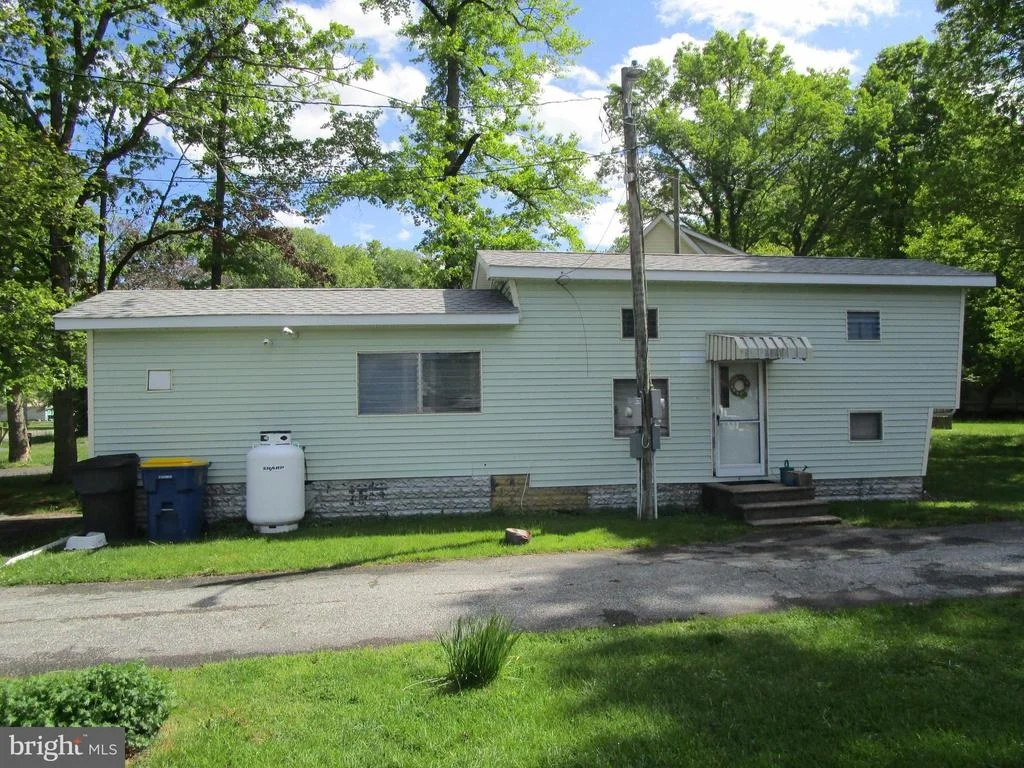 Photo of 2434 WHITE OAK