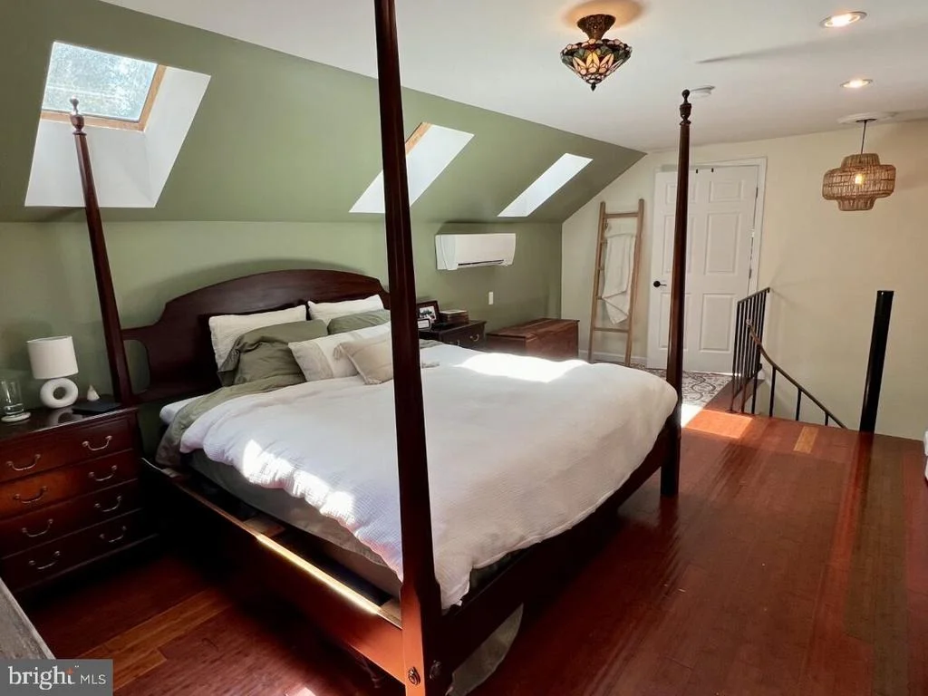 Photo of 2921 DUVALL ROAD