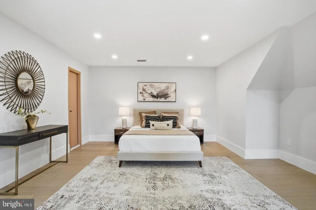 Photo of 1124 SAVILE LANE