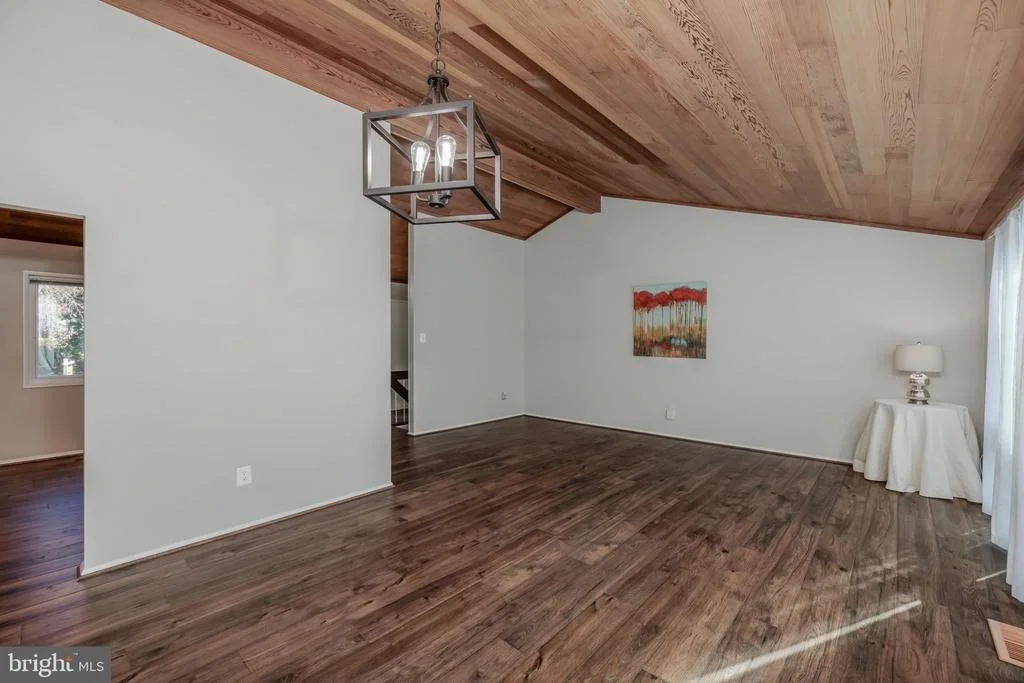 Photo of 8815 BURBANK ROAD