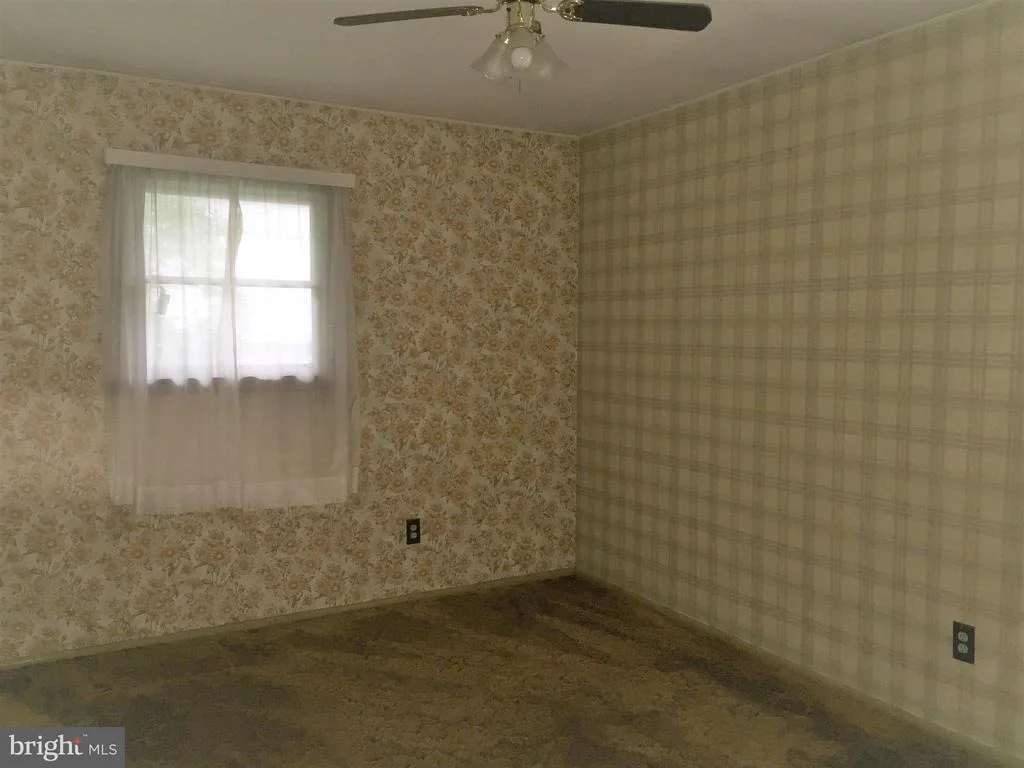 Photo of 433 CENTER STREET