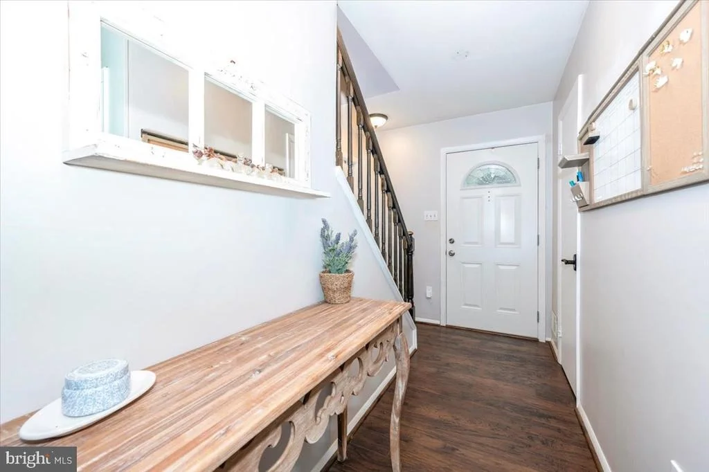 Photo of 8413 MOUNTAIN LAUREL LANE