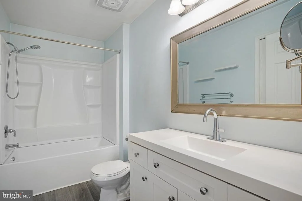 Photo of 20 OCEAN BOULEVARD