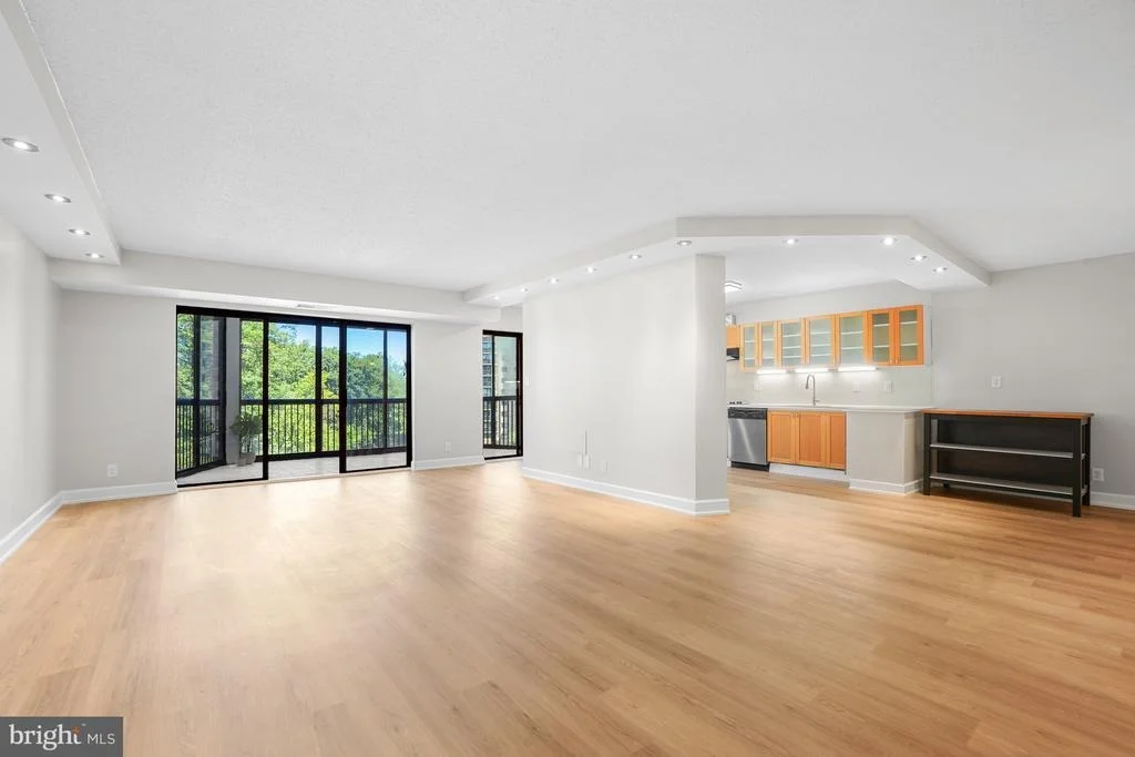 Photo of Unit 601 at 5904 MOUNT EAGLE DRIVE