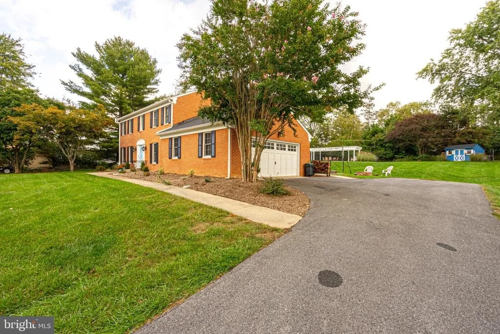 Photo of 4029 CRESCENT ROAD