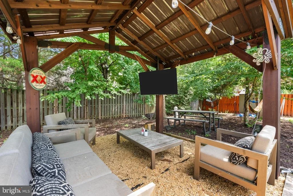 Photo of 316 SILVER RIDGE DRIVE