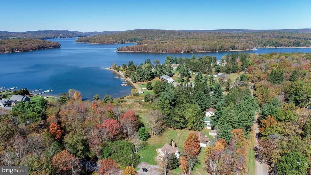 Photo of 32 HAZELHURST LANE