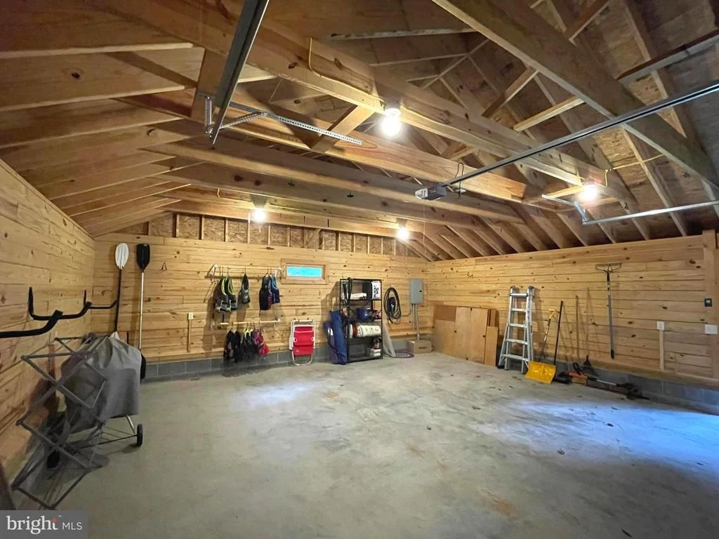 Photo of 185 HIDDEN VALLEY LANE