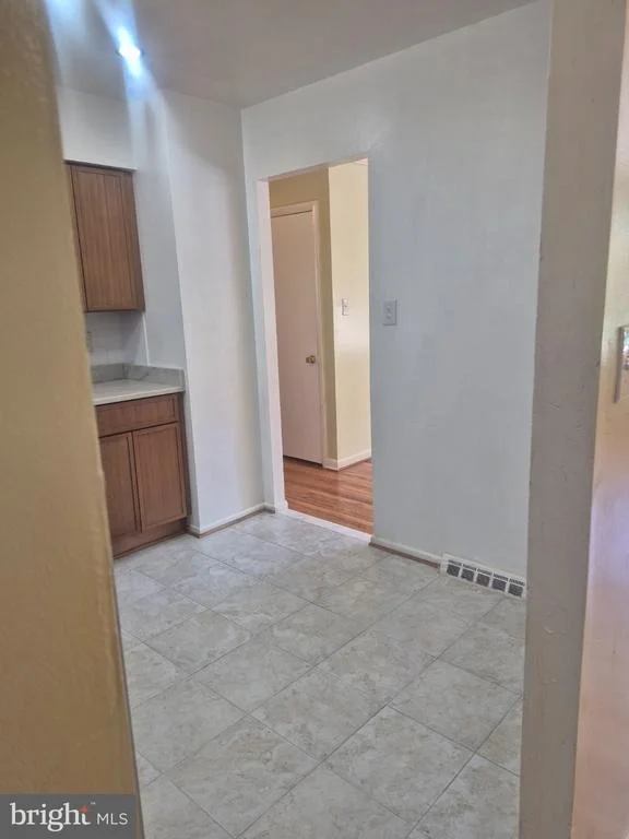 Photo of 10504 MULLIKIN DRIVE