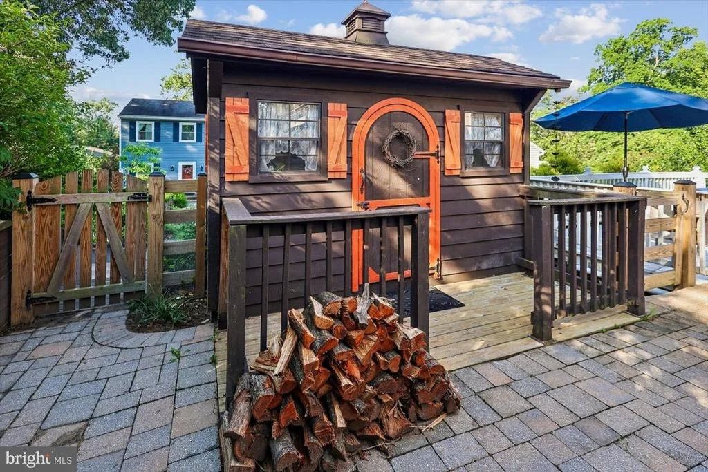 Photo of 613 WEST DRIVE