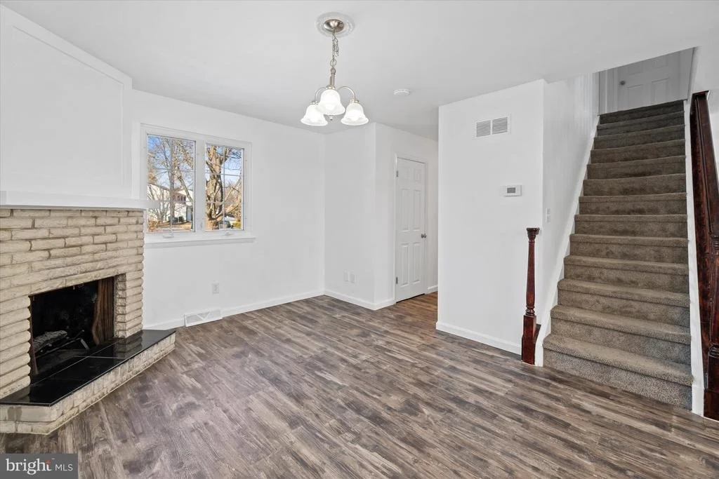 Photo of 19 SQUIRE CIRCLE