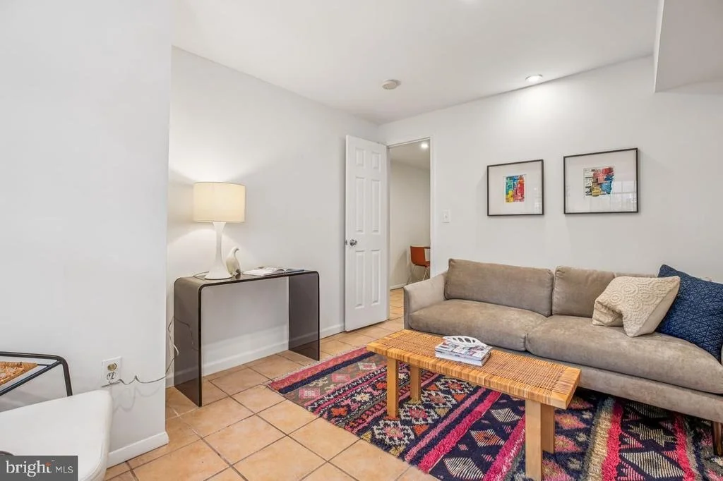 Photo of 1124 G STREET NE