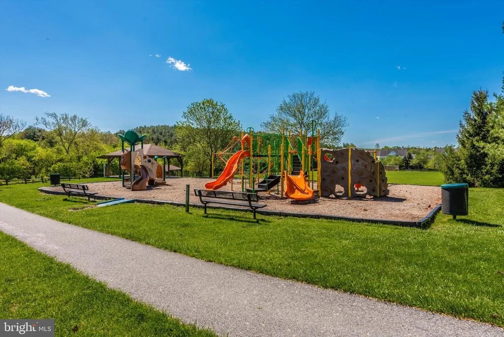 Photo of 9005 SHADYBROOK DRIVE