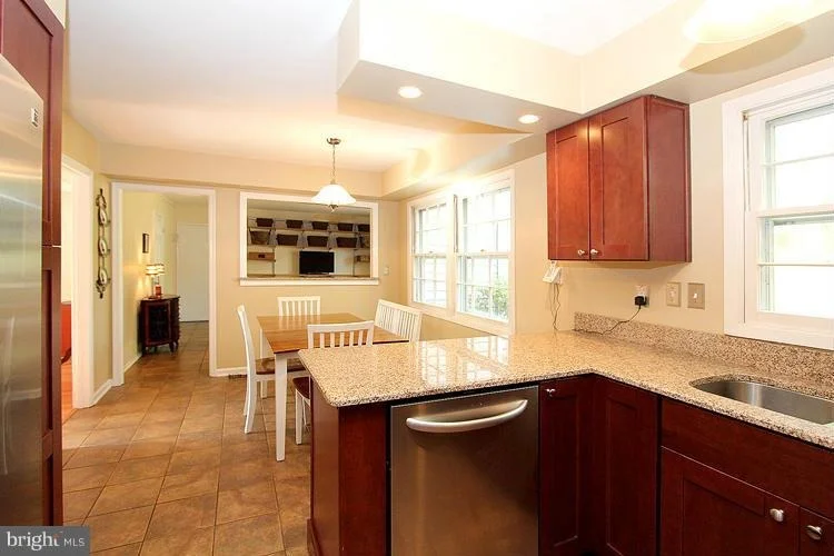Photo of 8780 OXWELL LANE