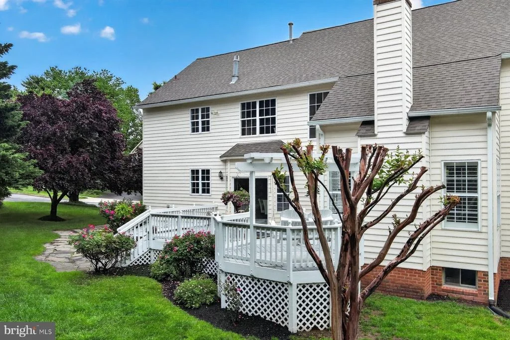 Photo of 9 SEWALL COURT