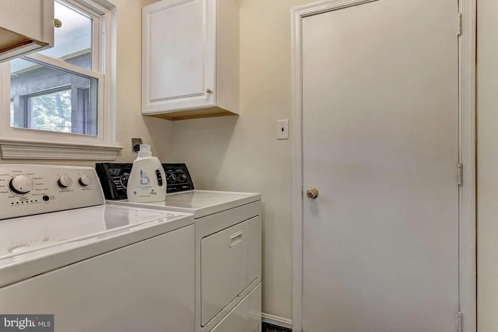Photo of 18312 QUEEN ELIZABETH DRIVE