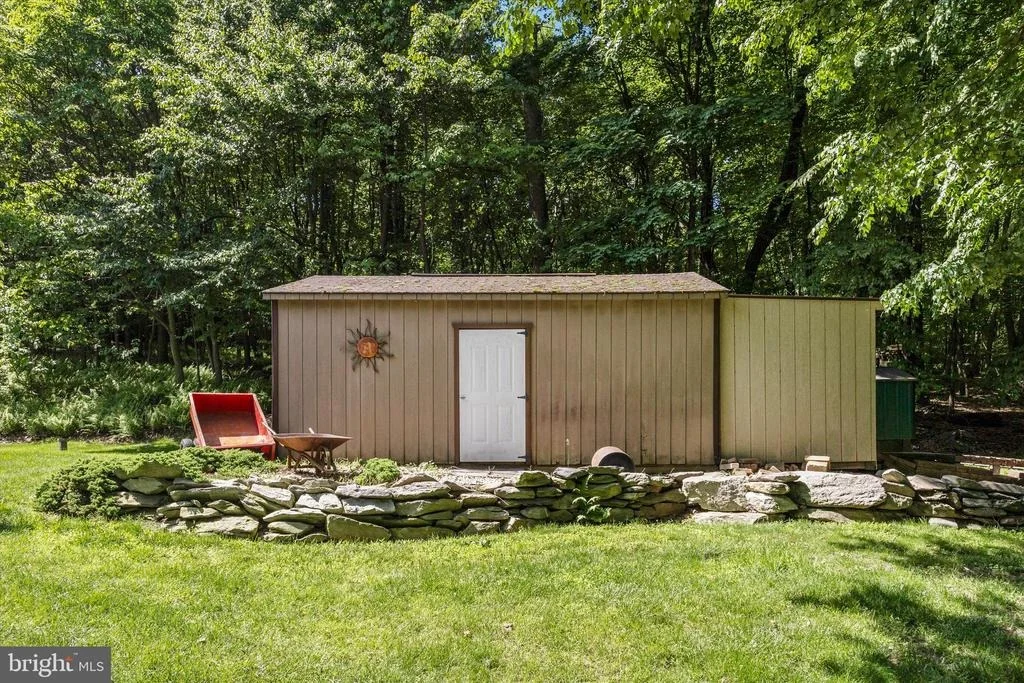 Photo of 7307 BLACK ROAD
