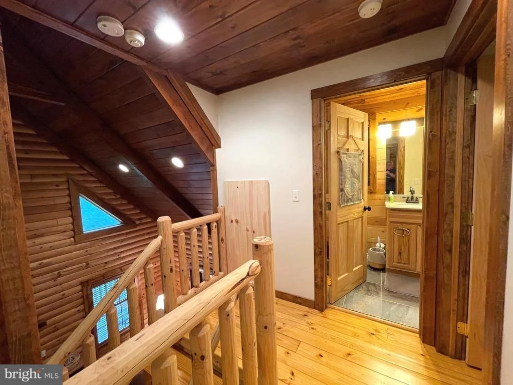 Photo of 185 HIDDEN VALLEY LANE