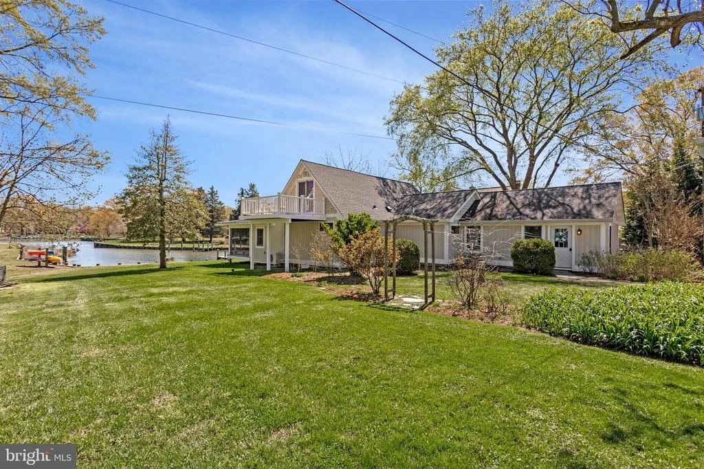 Photo of 1268 HAYES ROAD