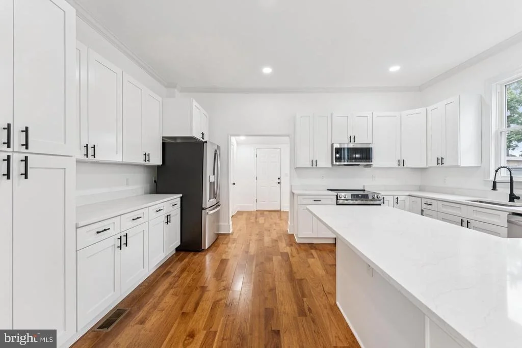 Photo of 2105 4TH STREET NE