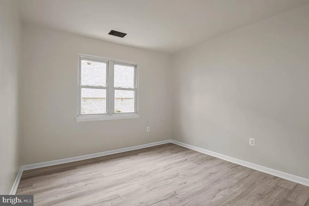 Photo of 1229 DELAFIELD PLACE NE