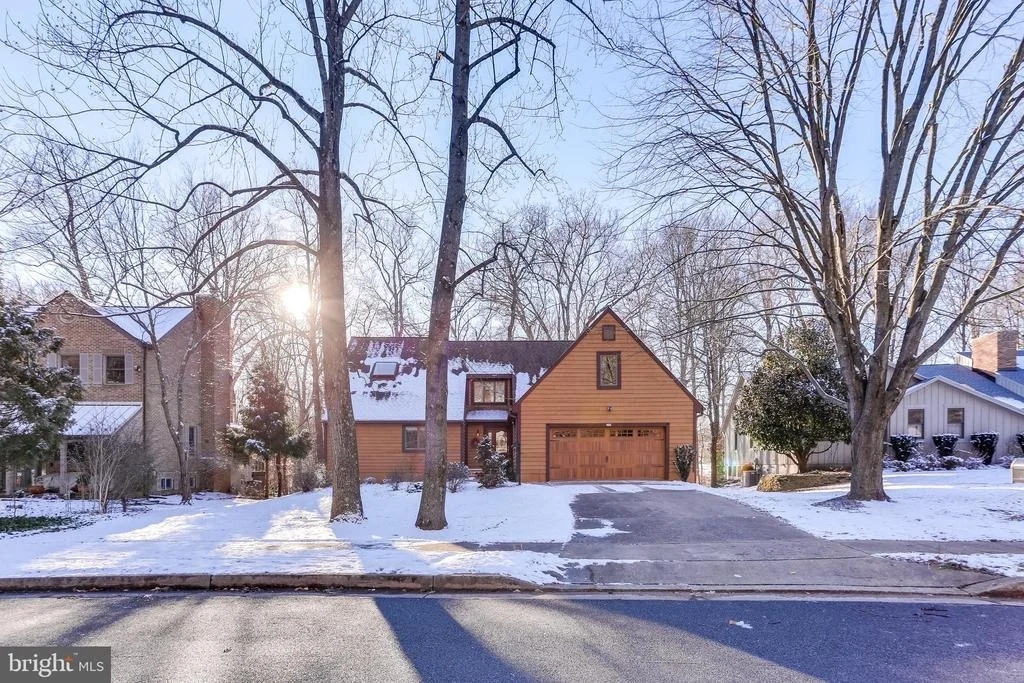 Photo of 6148 LLANFAIR DRIVE